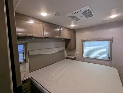 2022 Thor Motor Coach A.C.E. 32.3 photo 29