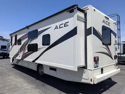 2022 Thor Motor Coach A.C.E. 32.3 photo 5
