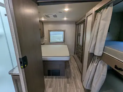 2022 Thor Motor Coach A.C.E. 32.3 photo 24