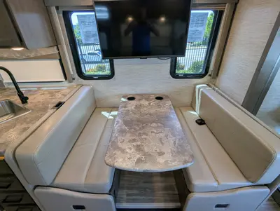 2022 Thor Motor Coach A.C.E. 32.3 photo 17