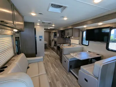 2022 Thor Motor Coach A.C.E. 32.3 photo 11