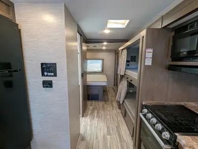 2022 Thor Motor Coach A.C.E. 32.3 photo 20