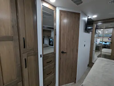 2026 Entegra Coach Esteem XL 32U photo 28