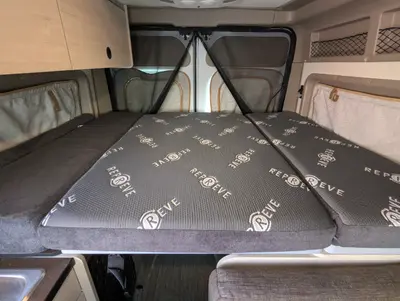 2026 Winnebago Solis Pocket 36A photo 8