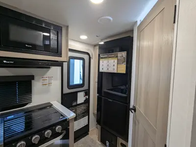 2026 Forest River Rockwood Mini Lite 2109S photo 18