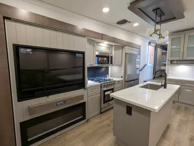 2026 Alliance RV Paradigm 340RL photo 32
