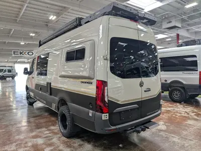 2026 Storyteller Overland Crew Mode XL photo 5