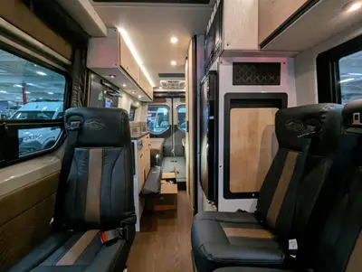 2026 Storyteller Overland Crew Mode XL photo 16