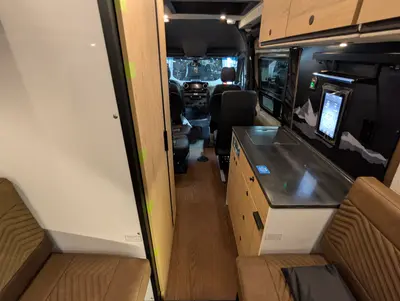 2026 Storyteller Overland Crew Mode XL photo 24