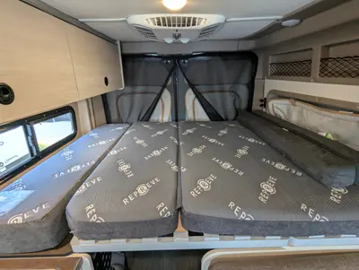 2026 Winnebago Solis Pocket 36A photo 22