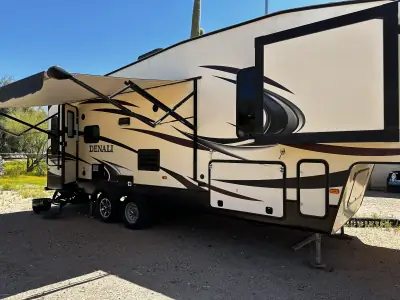 Used 2015 Dutchmen Denali 262RLX