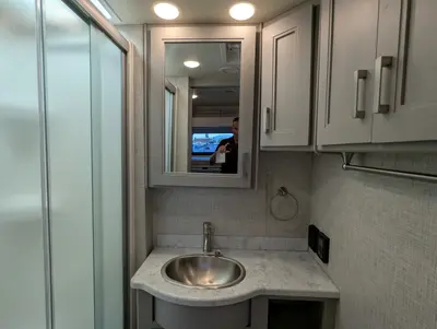 2023 Thor Motor Coach Challenger photo 41