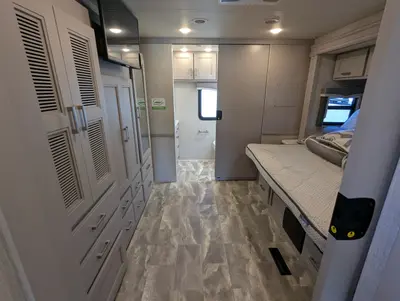 2023 Thor Motor Coach Challenger photo 45