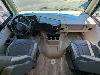 2023 Thor Motor Coach Challenger photo 27