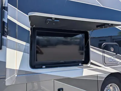 2023 Thor Motor Coach Challenger photo 15