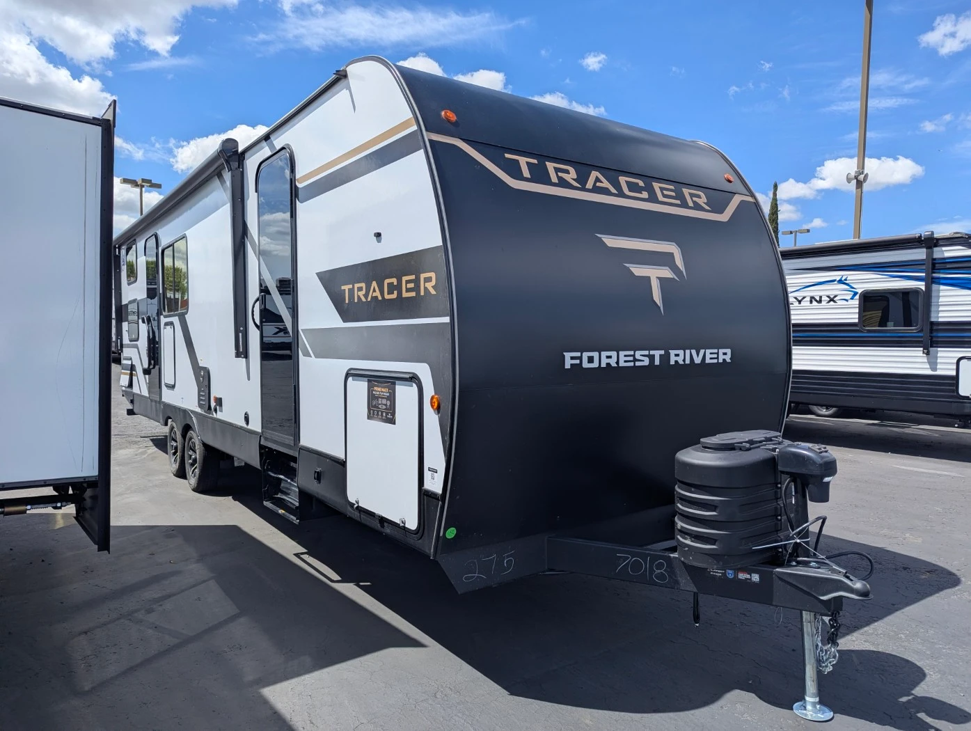 2026 Prime Time Tracer 275BH exterior