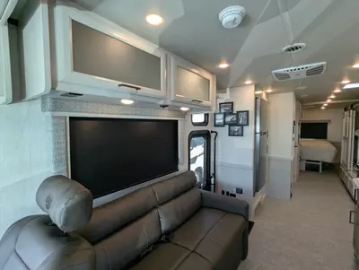 2026 Holiday Rambler Admiral 34J photo 38