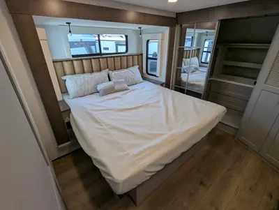 2026 Alliance RV Paradigm 310RL photo 8