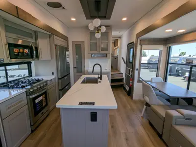2026 Alliance RV Paradigm 310RL photo 24