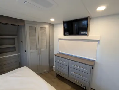 2026 Alliance RV Paradigm 310RL photo 11
