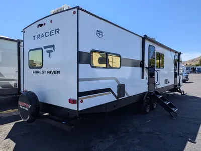2026 Prime Time Tracer 295DB photo 9