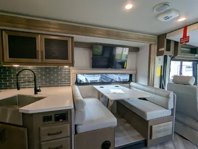 2026 Holiday Rambler Invicta 33HB photo 11