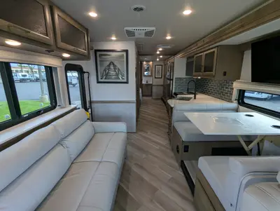 2026 Holiday Rambler Invicta 33HB photo 16