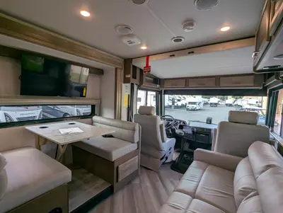 2026 Holiday Rambler Invicta 33HB photo 10