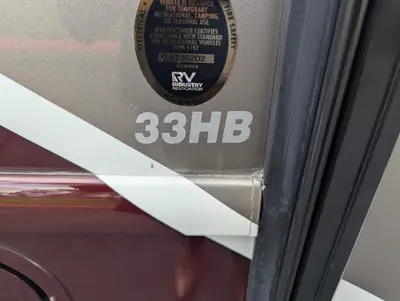 2026 Holiday Rambler Invicta 33HB photo 9