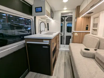 2027 Thor Motor Coach RIZE SPORT 18M photo 18