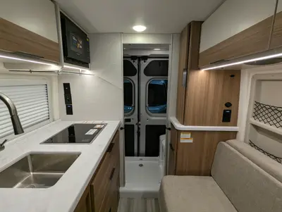 2027 Thor Motor Coach RIZE SPORT 18M photo 21