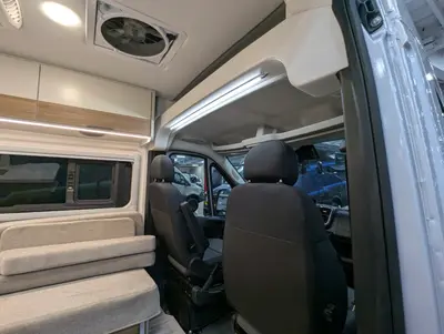 2027 Thor Motor Coach RIZE SPORT 18M photo 10