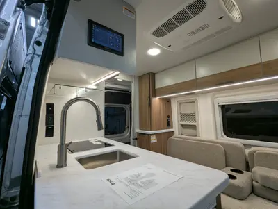 2027 Thor Motor Coach RIZE SPORT 18M photo 12