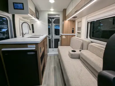 2027 Thor Motor Coach RIZE SPORT 18M photo 17