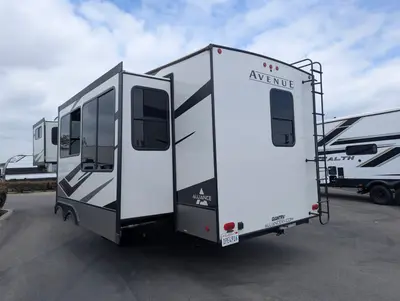 2023 Alliance RV Avenue 33RKS photo 5