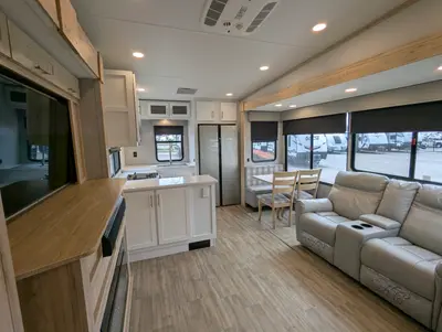 2023 Alliance RV Avenue 33RKS photo 20