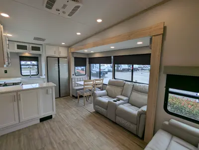 2023 Alliance RV Avenue 33RKS photo 19