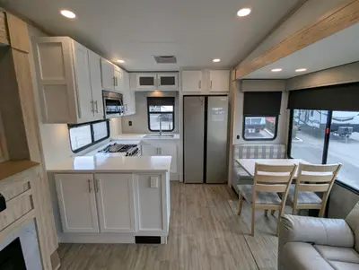 2023 Alliance RV Avenue 33RKS photo 21