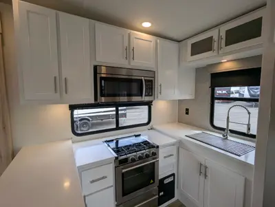 2023 Alliance RV Avenue 33RKS photo 29