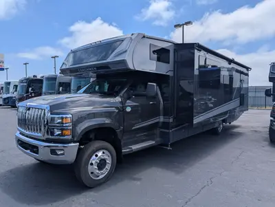 2026 Coachmen Entourage 340BH photo 7