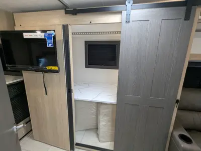 2026 Coachmen Entourage 340BH photo 27