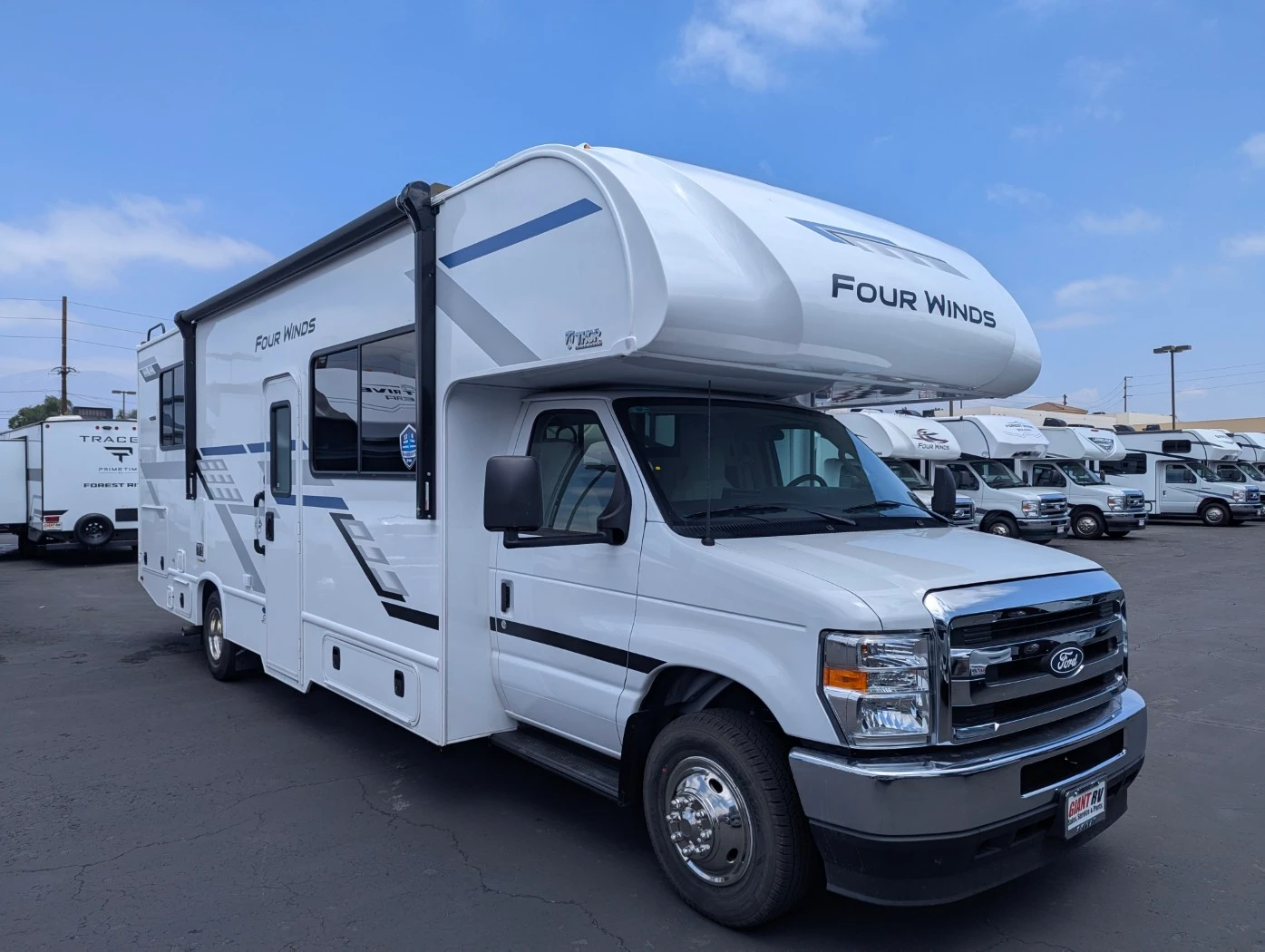 2027 Thor Motor Coach Four Winds 28Z exterior