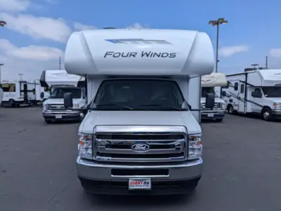 2027 Thor Motor Coach Four Winds 28Z photo 4