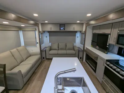2026 Alliance RV Avenue 298RL photo 17