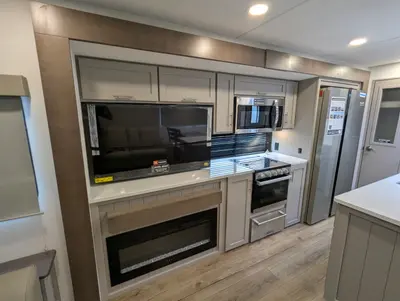 2026 Alliance RV Avenue 298RL photo 22