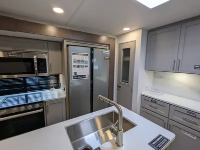 2026 Alliance RV Avenue 298RL photo 26