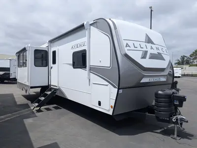New 2026 Alliance RV Avenue 298RL