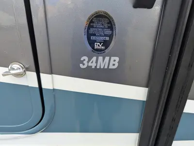 2026 Fleetwood Fortis 34MB photo 9