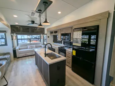 2026 Forest River Rockwood Signature 401SFB photo 33