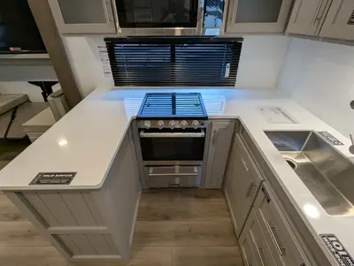 2026 Alliance RV Avenue 30BH photo 17